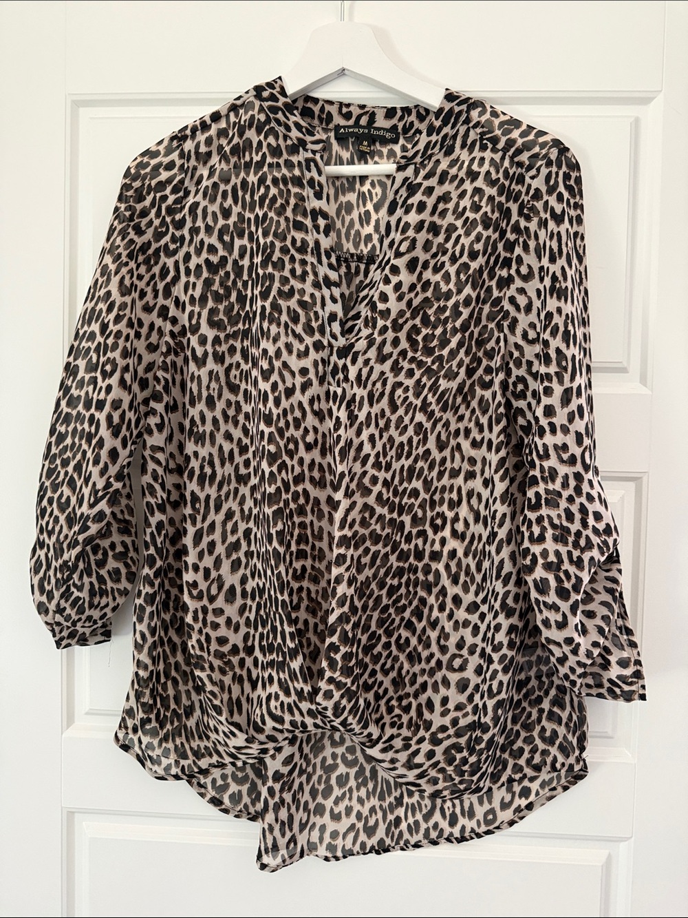🔴 5/$25 Always Indigo Beige and Black Leopard Print V-Neck Blouse high low M